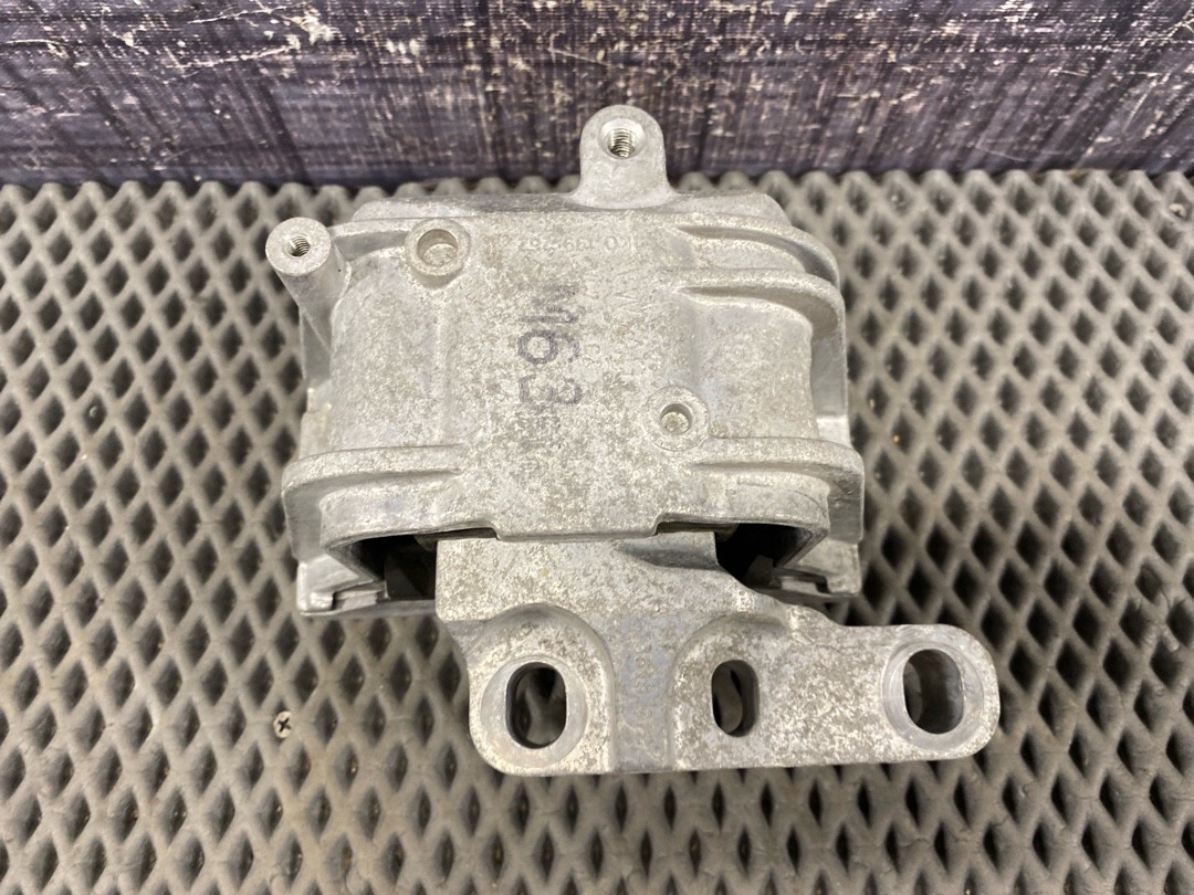 Подушка двигателя, 3730 рублей, Красноярск