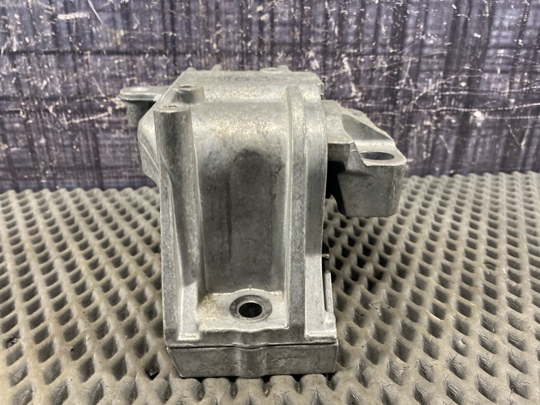 Подушка двигателя, 3730 рублей, Красноярск