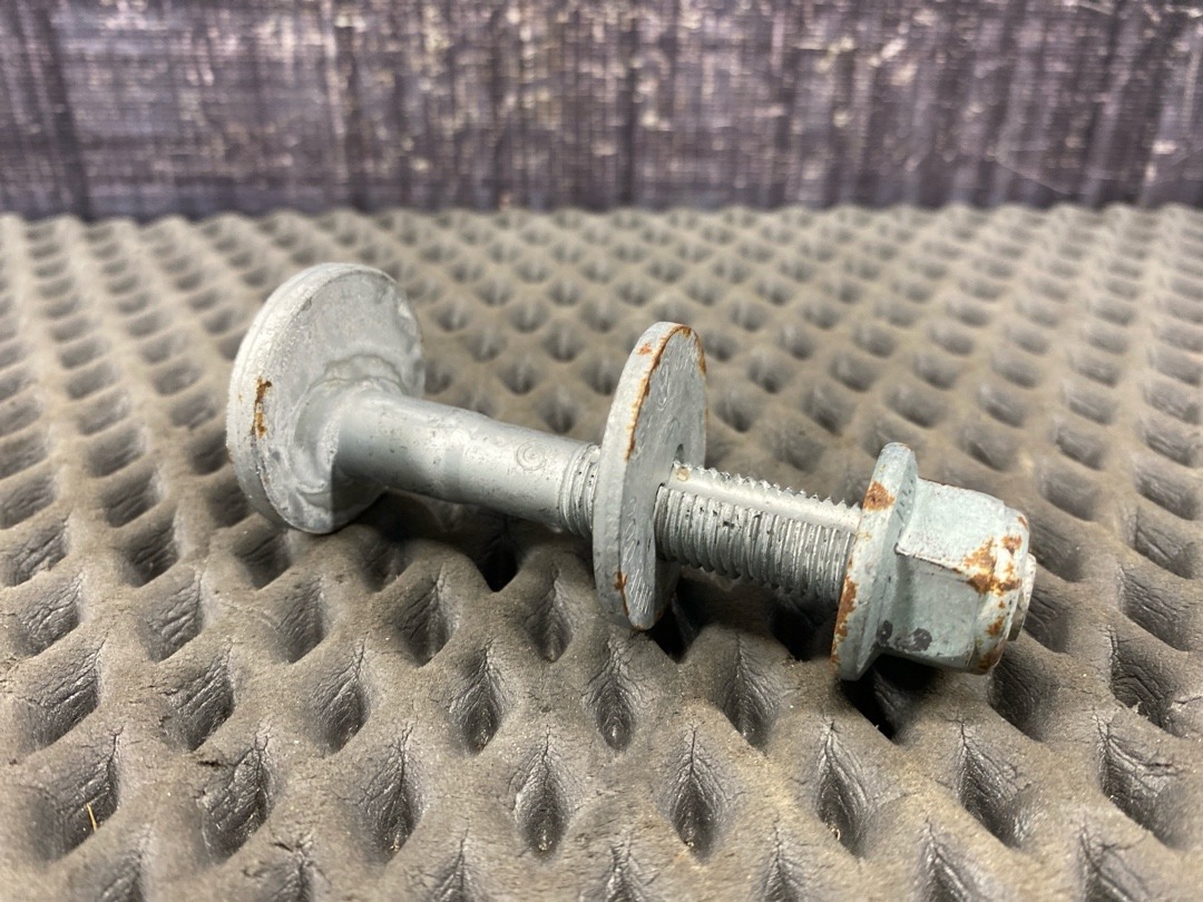 Болт развальный, 710 рублей, Красноярск