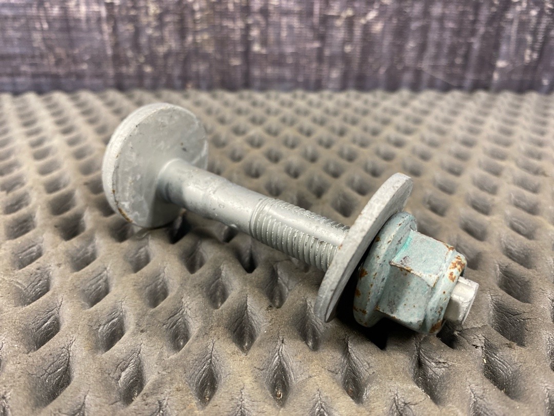 Болт развальный, 710 рублей, Красноярск