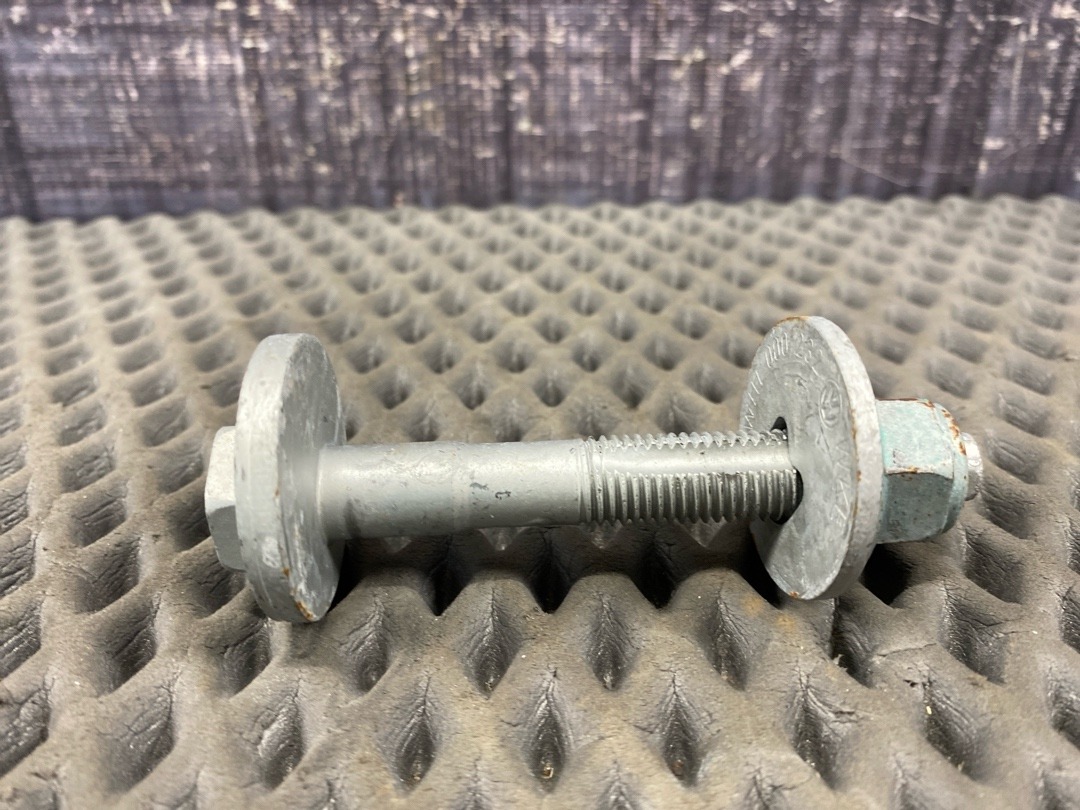 Болт развальный, 710 рублей, Красноярск