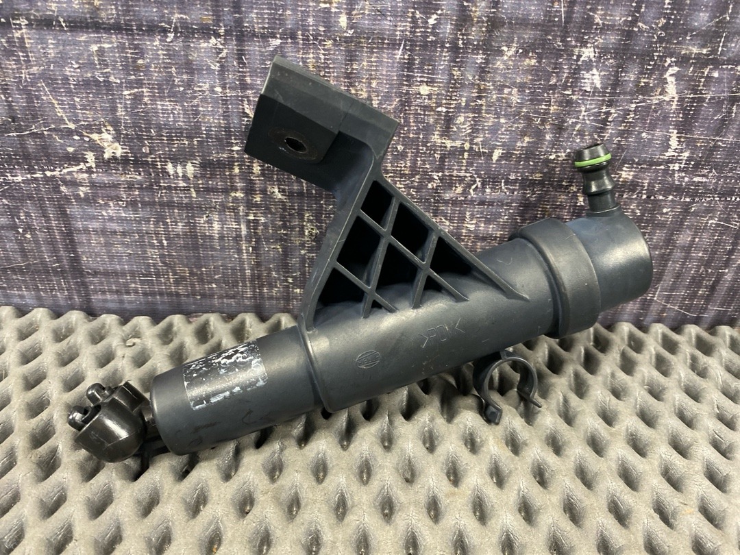 Форсунка омывателя фар, 1734 рублей, Красноярск