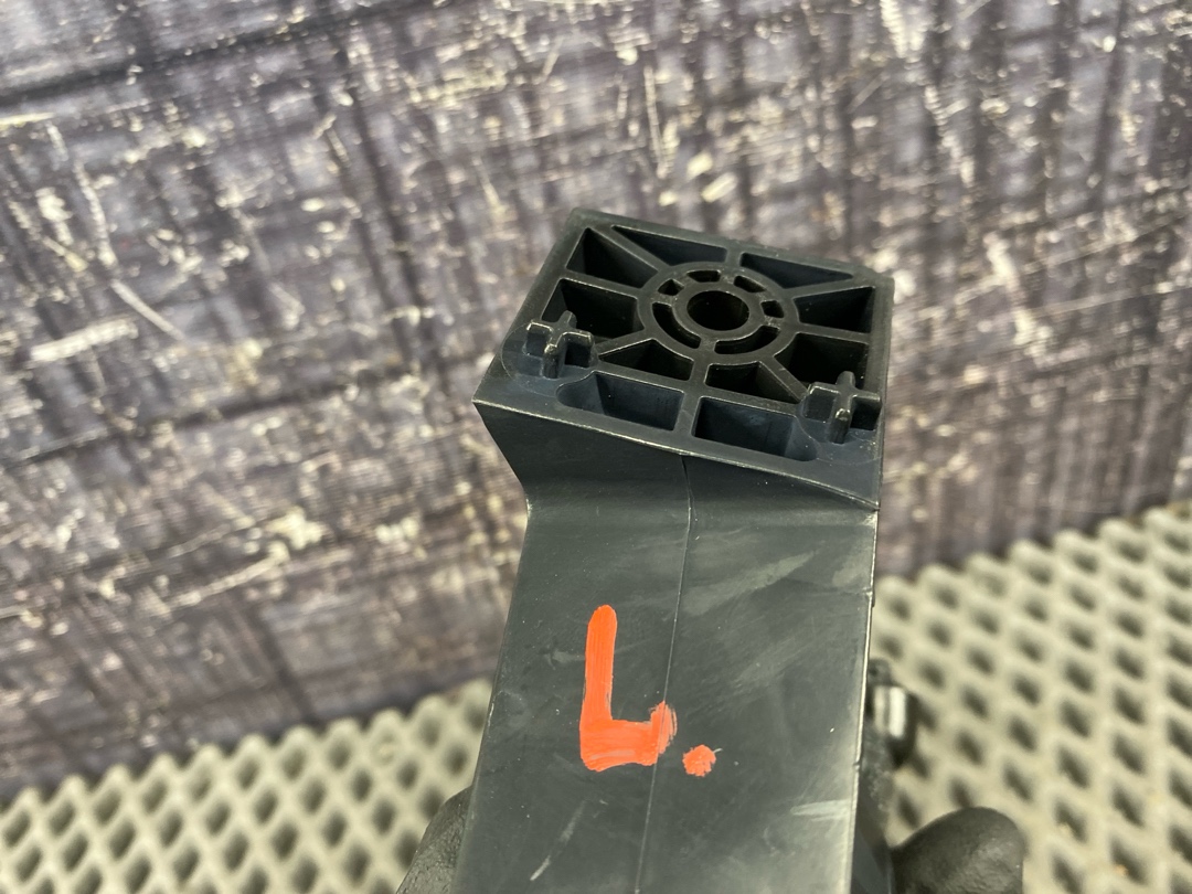 Форсунка омывателя фар, 1734 рублей, Красноярск