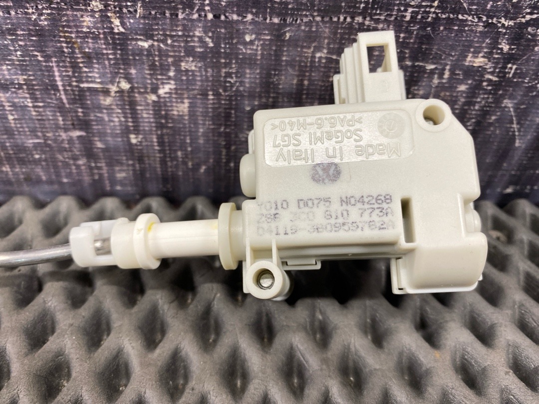 Замок лючка бензобака, 1420 рублей, Красноярск