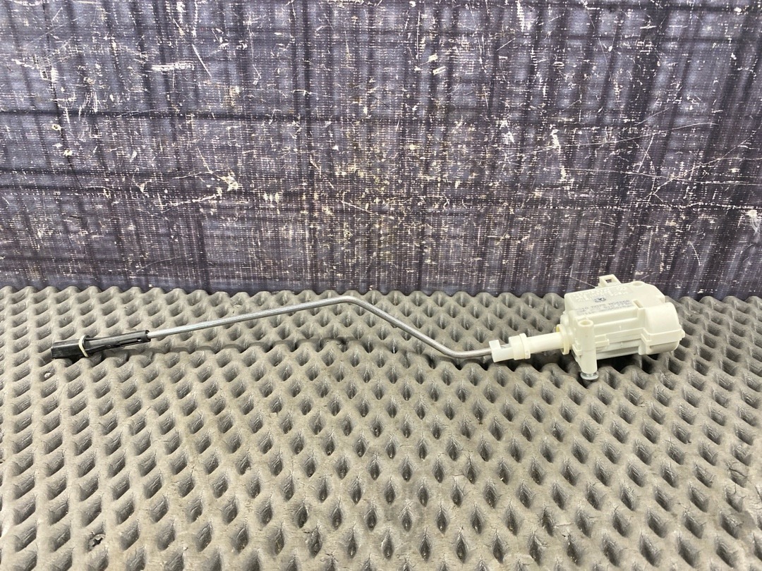 Замок лючка бензобака, 1420 рублей, Красноярск