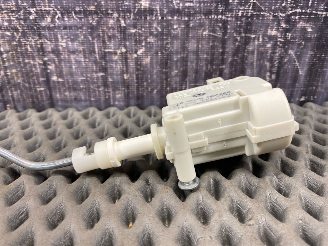 Замок лючка бензобака, 1420 рублей, Красноярск