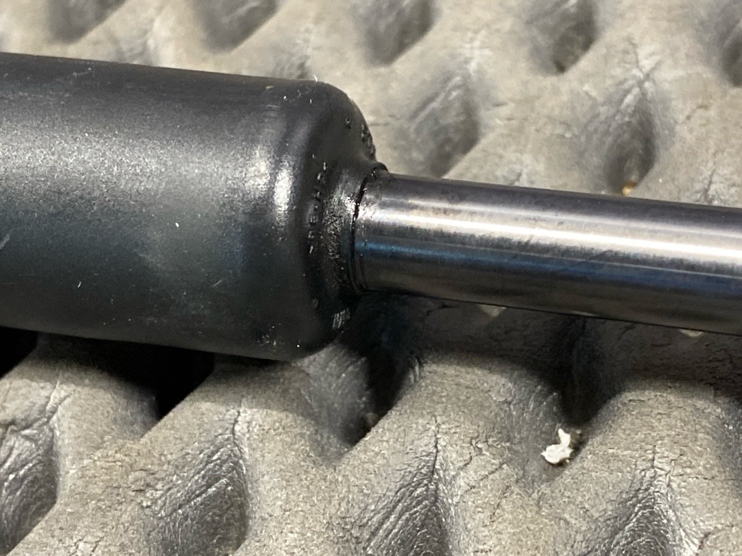 Амортизатор капота, 1210 рублей, Красноярск