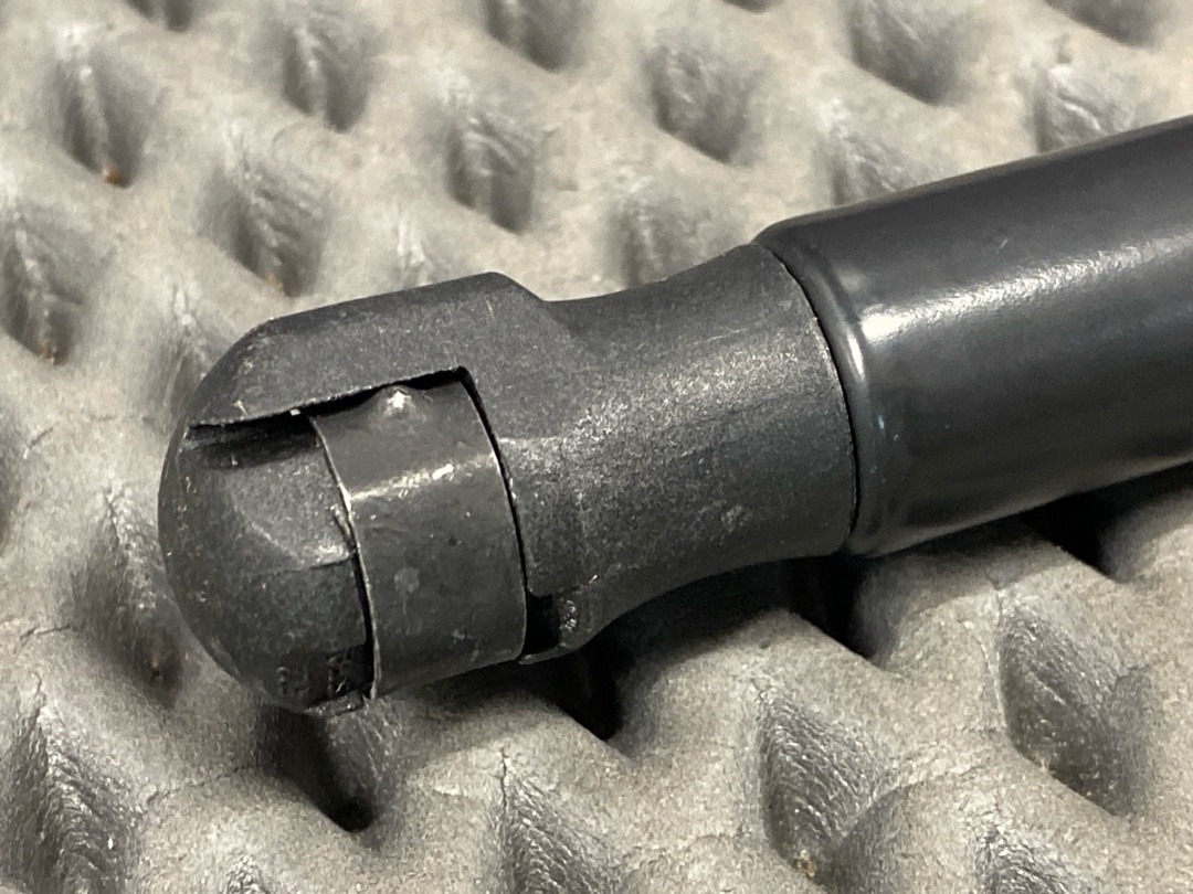 Амортизатор капота, 1210 рублей, Красноярск