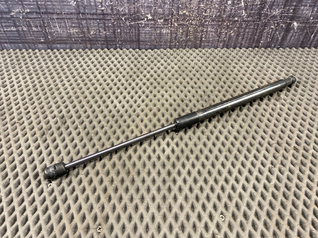 Амортизатор багажника, 880 рублей, Красноярск