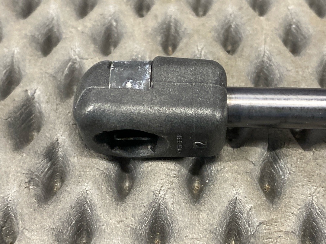 Амортизатор багажника, 880 рублей, Красноярск