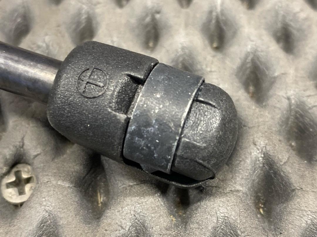 Амортизатор багажника, 880 рублей, Красноярск