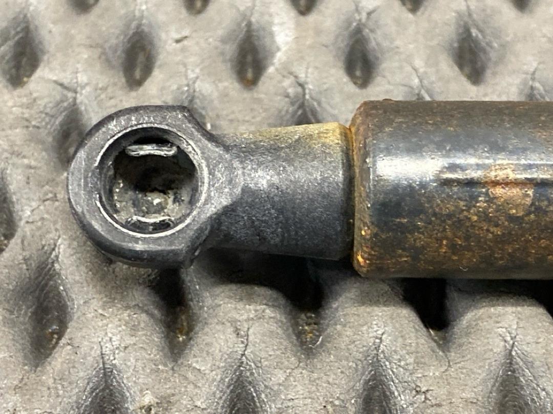 Амортизатор багажника, 880 рублей, Красноярск