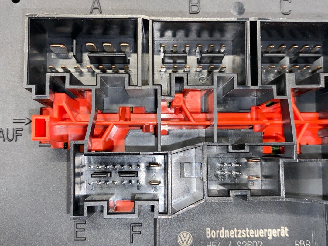 Блок управления бортовой сети, 3210 рублей, Красноярск