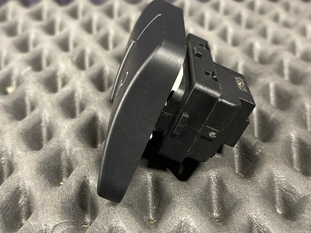 Кнопка центрального замка, 540 рублей, Красноярск