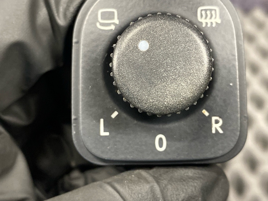 Кнопка регулировки зеркал, 1670 рублей, Красноярск