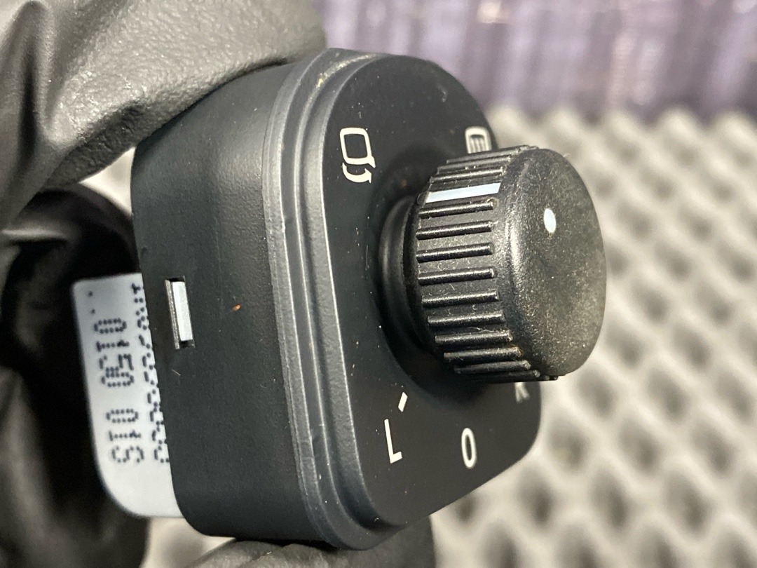 Кнопка регулировки зеркал, 1670 рублей, Красноярск