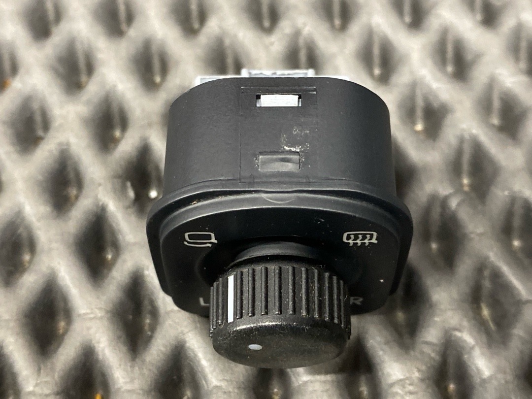 Кнопка регулировки зеркал, 1670 рублей, Красноярск