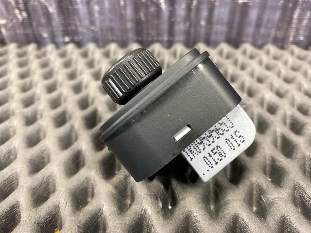 Кнопка регулировки зеркал, 1670 рублей, Красноярск