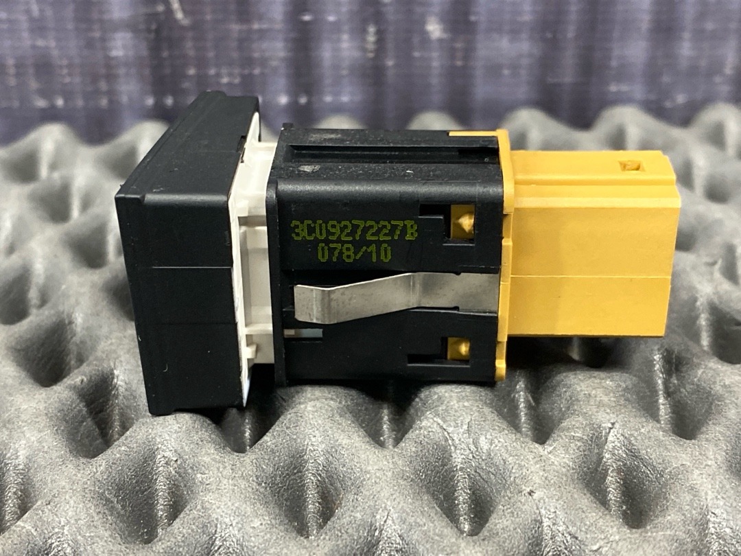 Кнопка Auto-Hold, 780 рублей, Красноярск