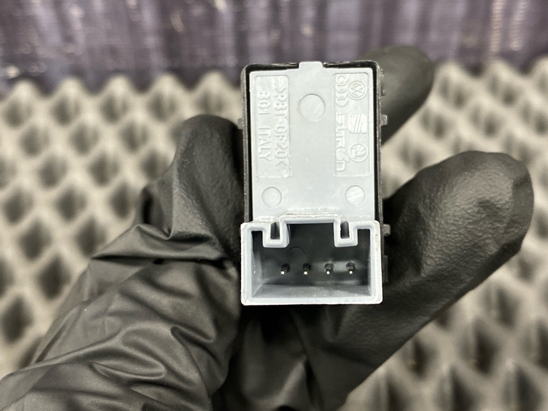 Кнопка стеклоподъемника, 730 рублей, Красноярск