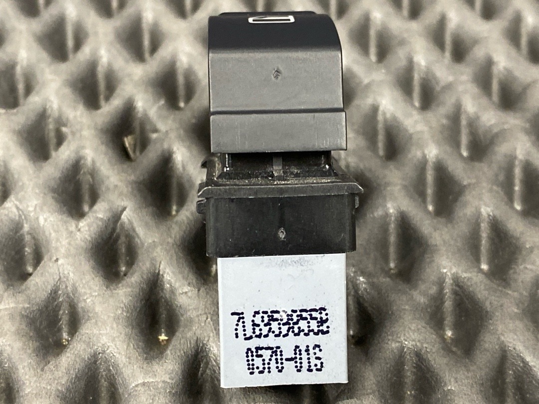 Кнопка стеклоподъемника, 730 рублей, Красноярск