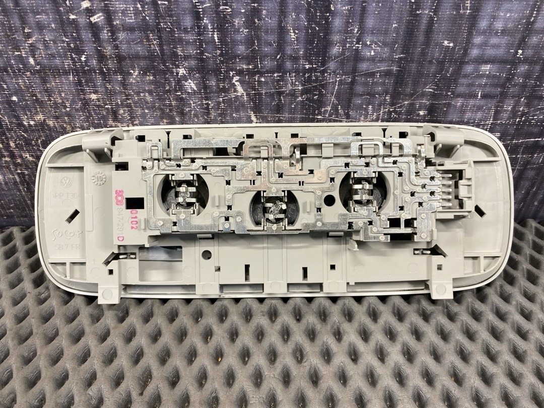 Плафон салона, 1340 рублей, Красноярск