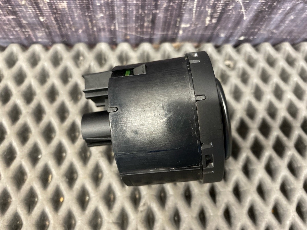 Переключатель света, 2360 рублей, Красноярск