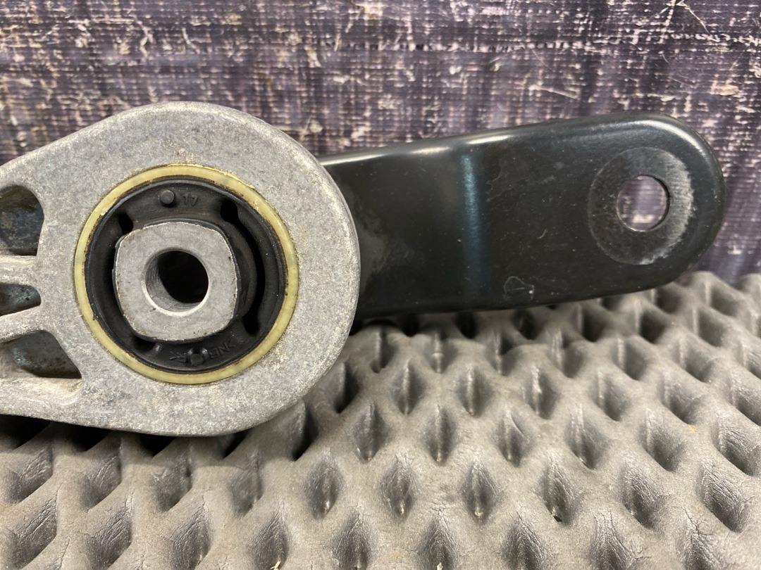 Опора двигателя, 970 рублей, Красноярск