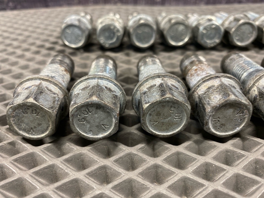 Комплект колесных болтов, 2970 рублей, Красноярск