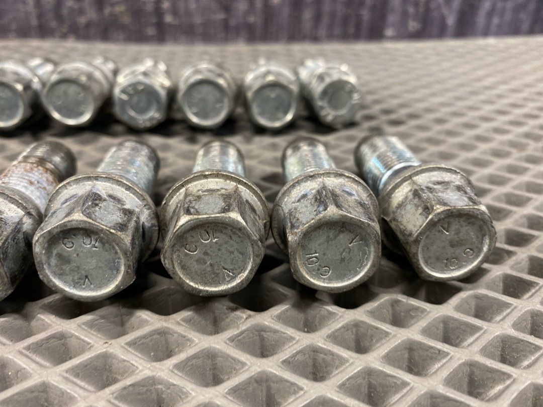 Комплект колесных болтов, 2970 рублей, Красноярск