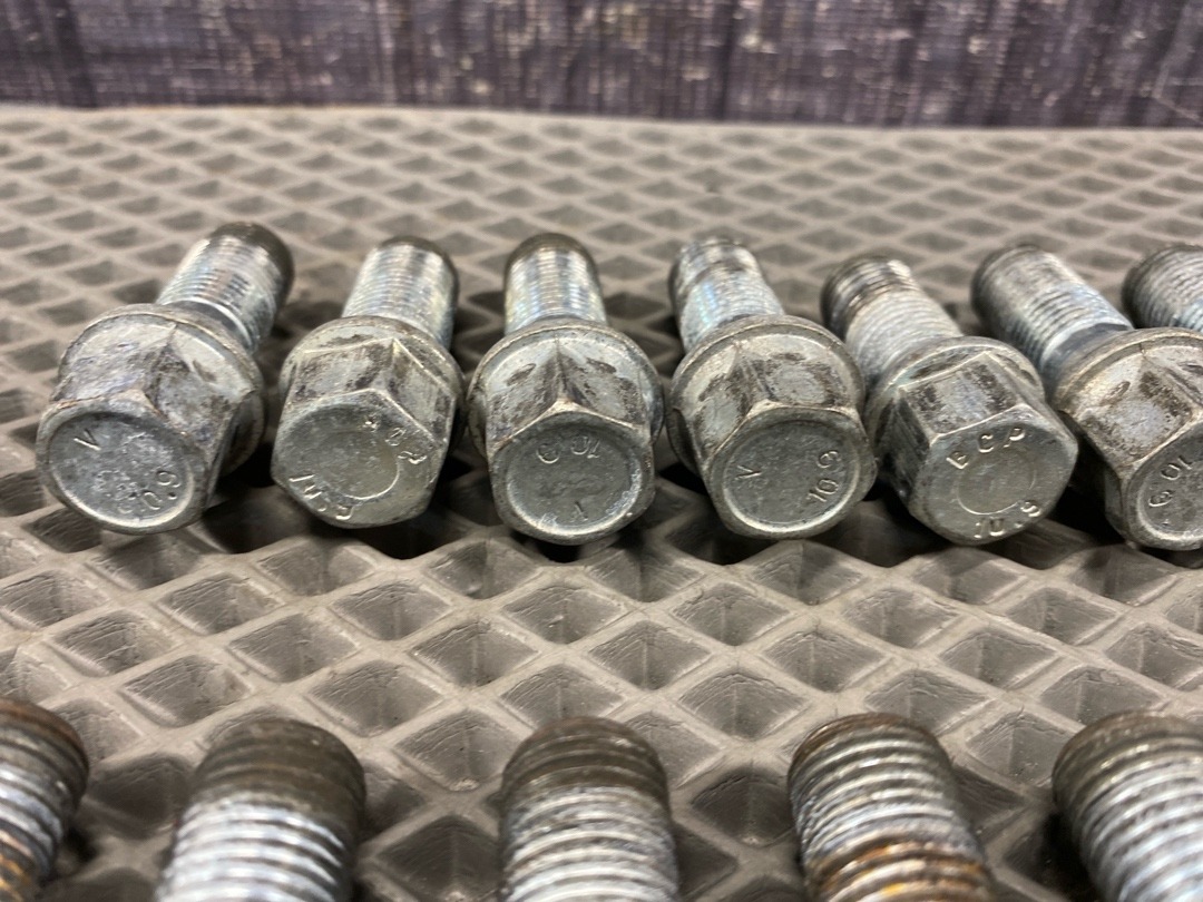 Комплект колесных болтов, 2970 рублей, Красноярск