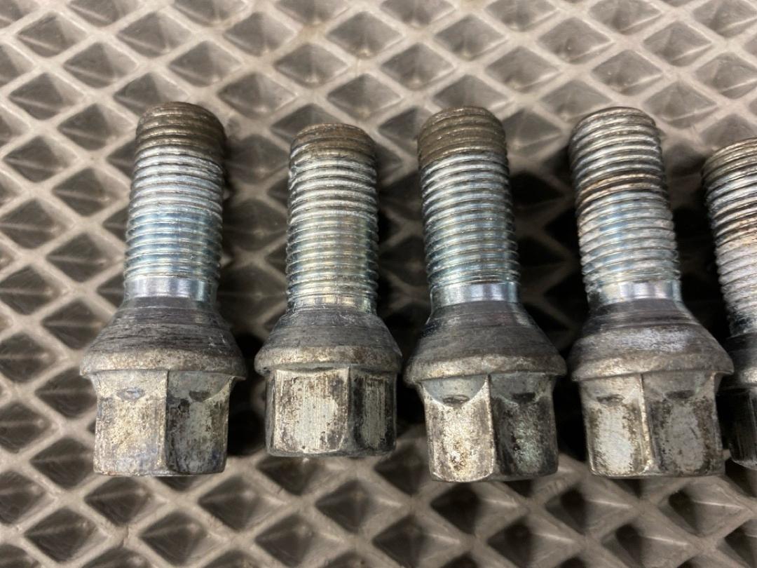 Комплект колесных болтов, 2970 рублей, Красноярск