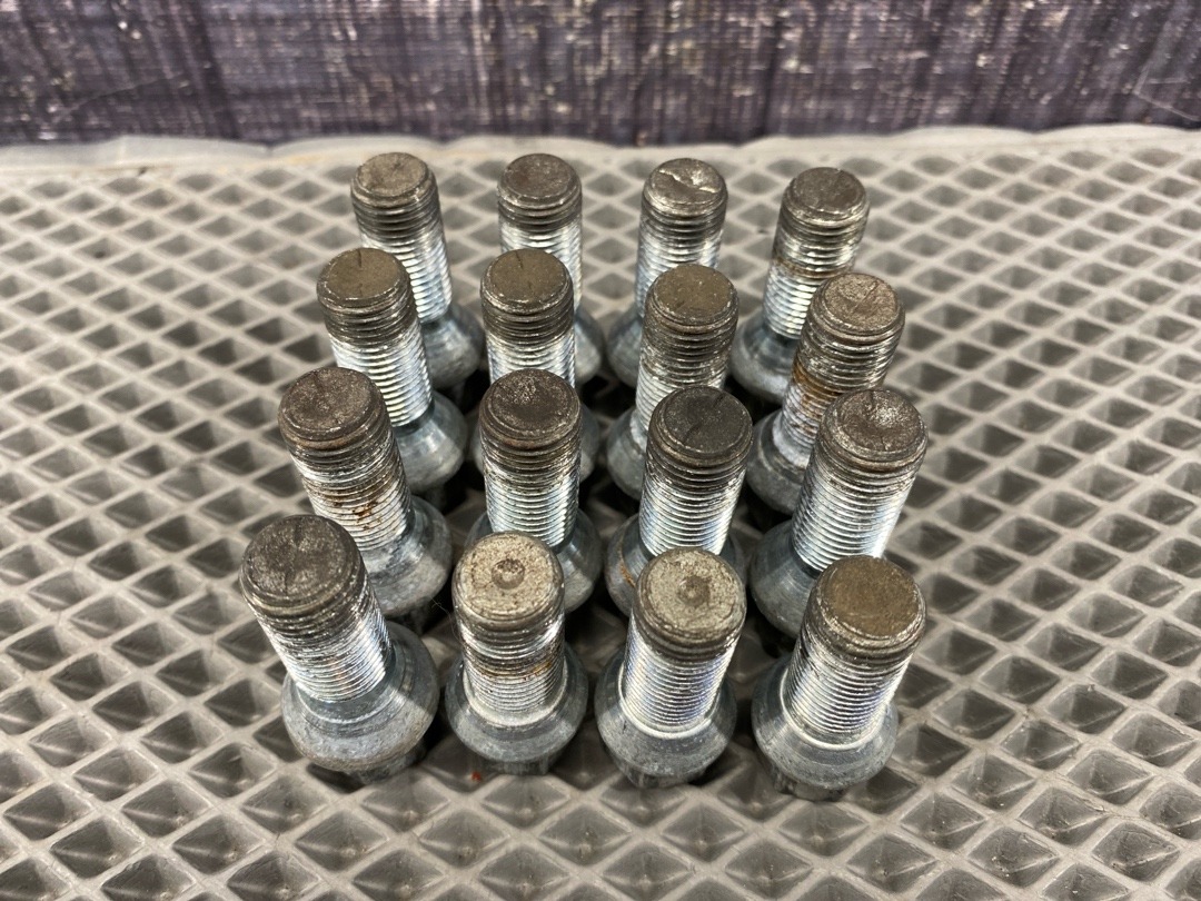 Комплект колесных болтов, 2970 рублей, Красноярск