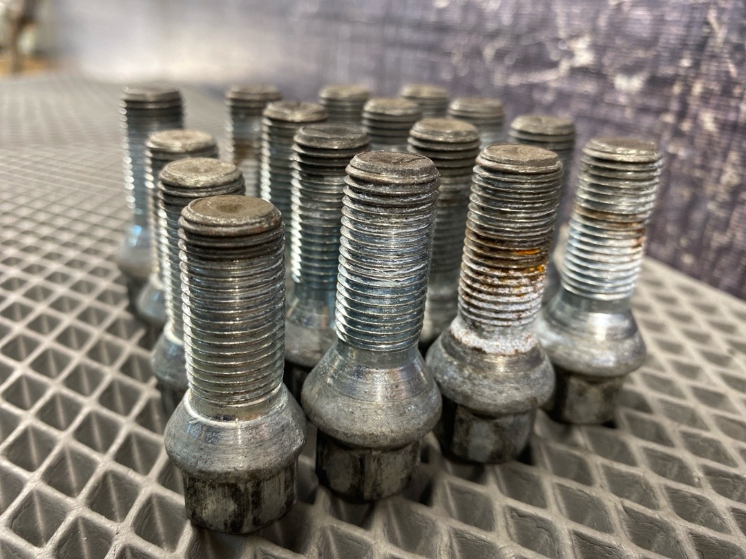 Комплект колесных болтов, 2970 рублей, Красноярск