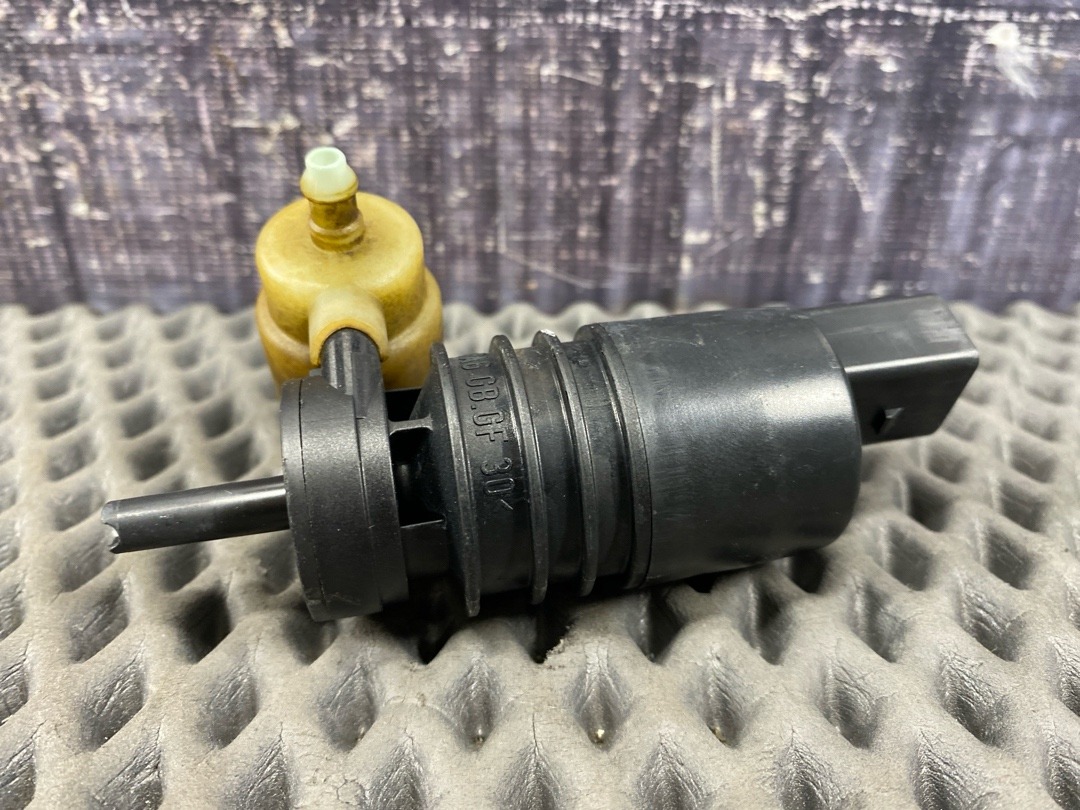 Мотор бачка стеклоомывателя, 980 рублей, Красноярск