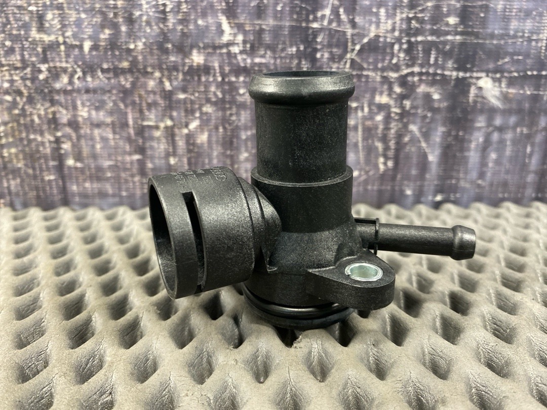 Фланец системы охлаждения, 1360 рублей, Красноярск