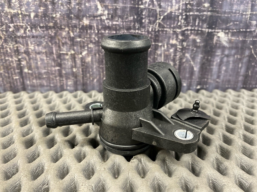 Фланец системы охлаждения, 1360 рублей, Красноярск