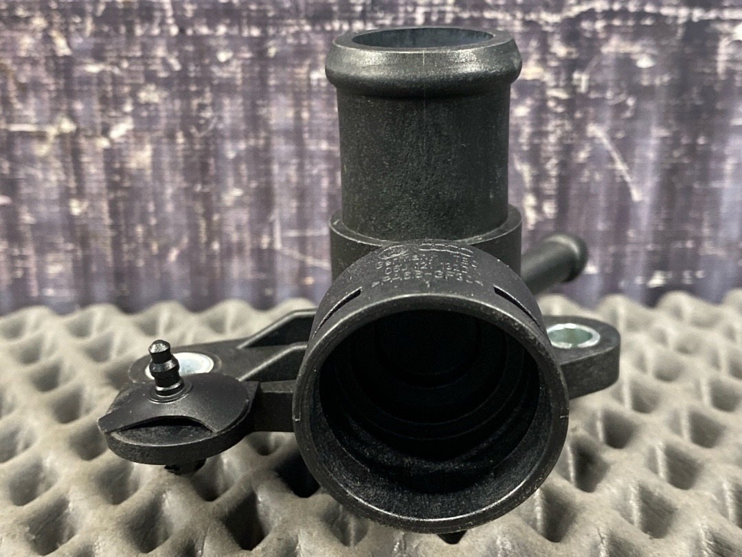 Фланец системы охлаждения, 1360 рублей, Красноярск