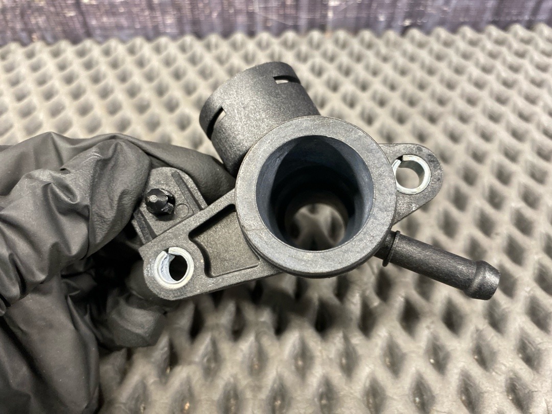 Фланец системы охлаждения, 1360 рублей, Красноярск