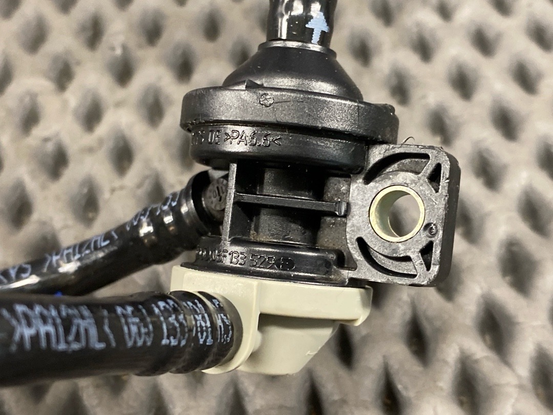 Клапан вентиляции топливного бака, 3730 рублей, Красноярск