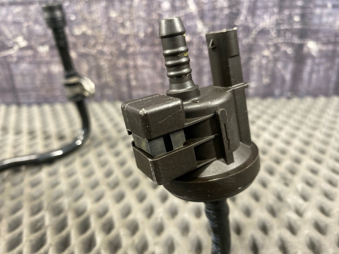 Клапан вентиляции топливного бака, 3730 рублей, Красноярск