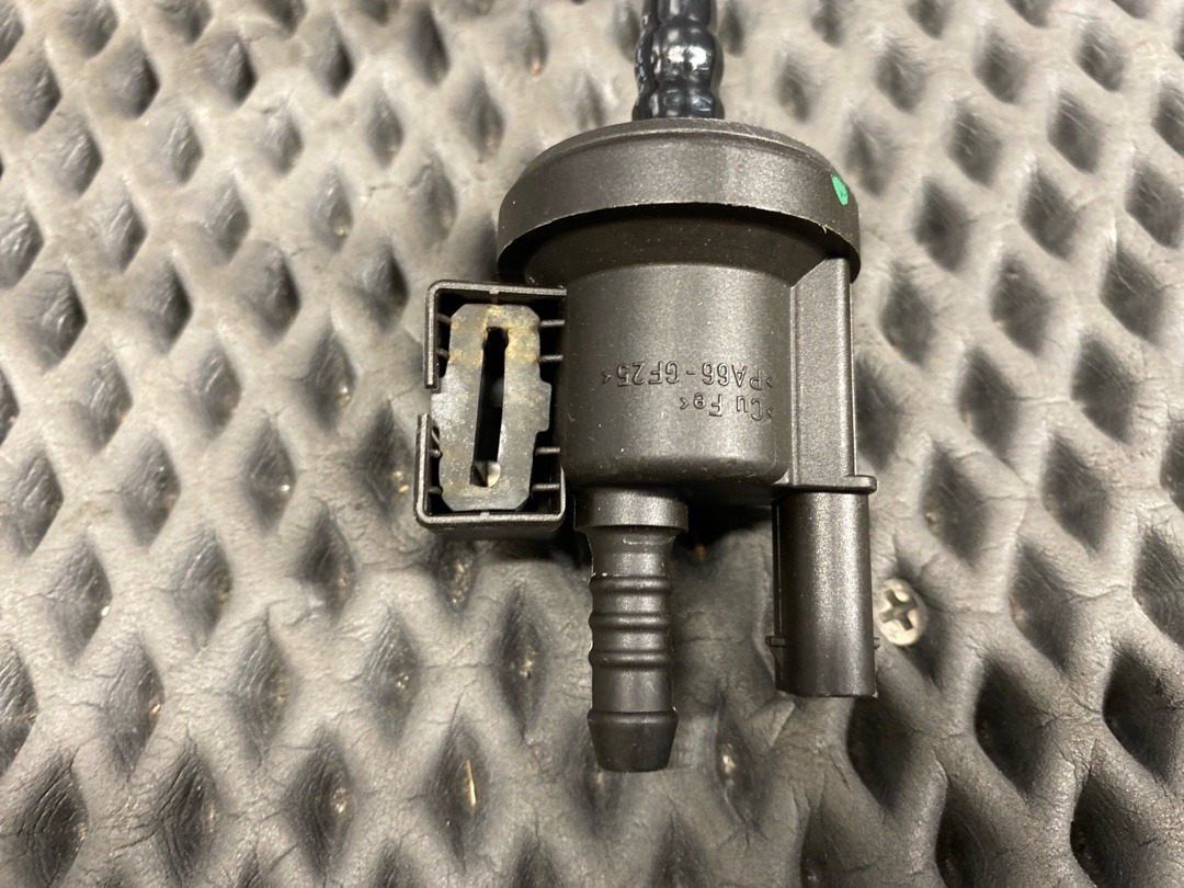 Клапан вентиляции топливного бака, 3730 рублей, Красноярск