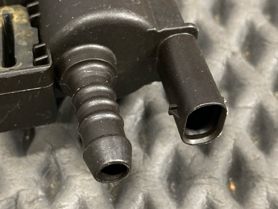 Клапан вентиляции топливного бака, 3730 рублей, Красноярск