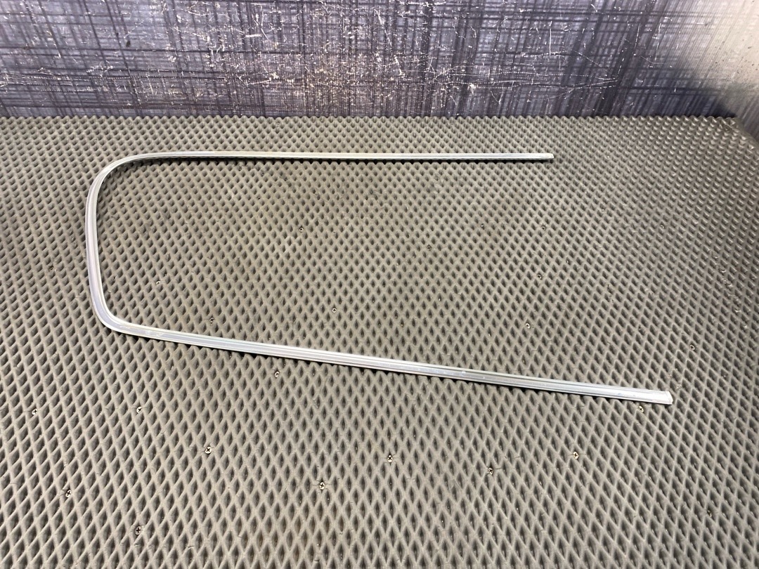 Молдинг стекла, 1030 рублей, Красноярск