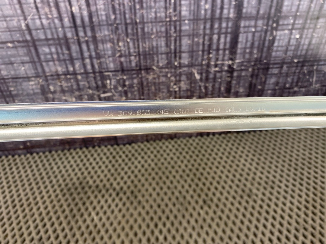 Молдинг стекла, 1030 рублей, Красноярск