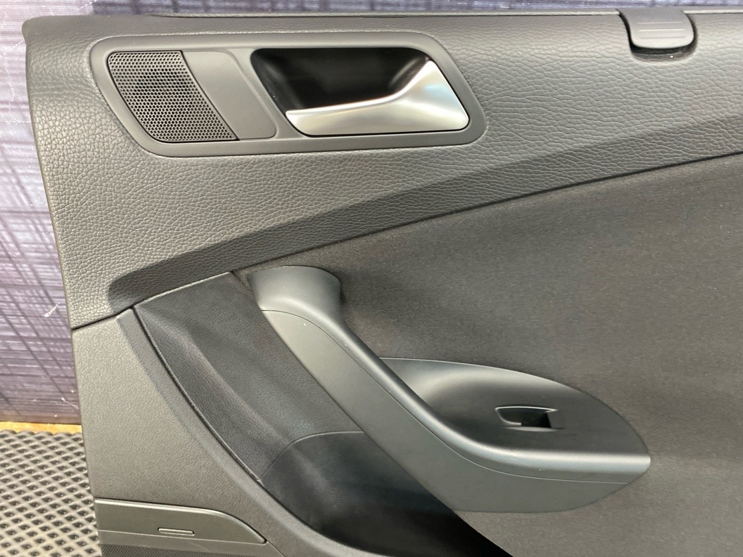 Комплект обшивок дверей, 3980 рублей, Красноярск