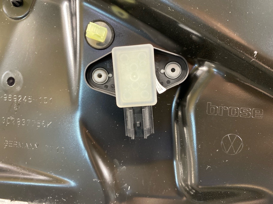 Стеклоподъемник, 2860 рублей, Красноярск