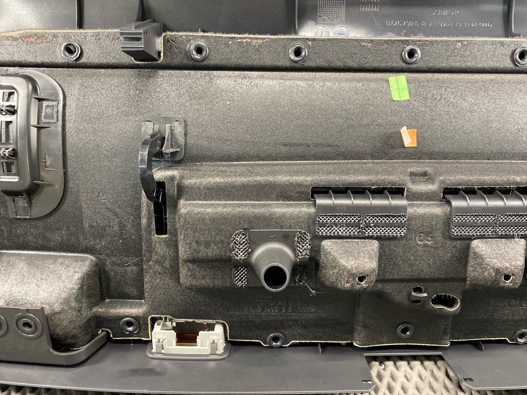 Обшивка крышки багажника, 2280 рублей, Красноярск