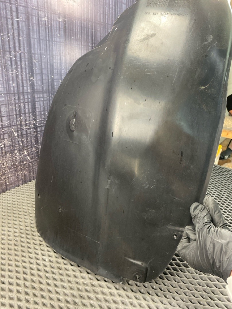 Подкрылок, 3820 рублей, Красноярск