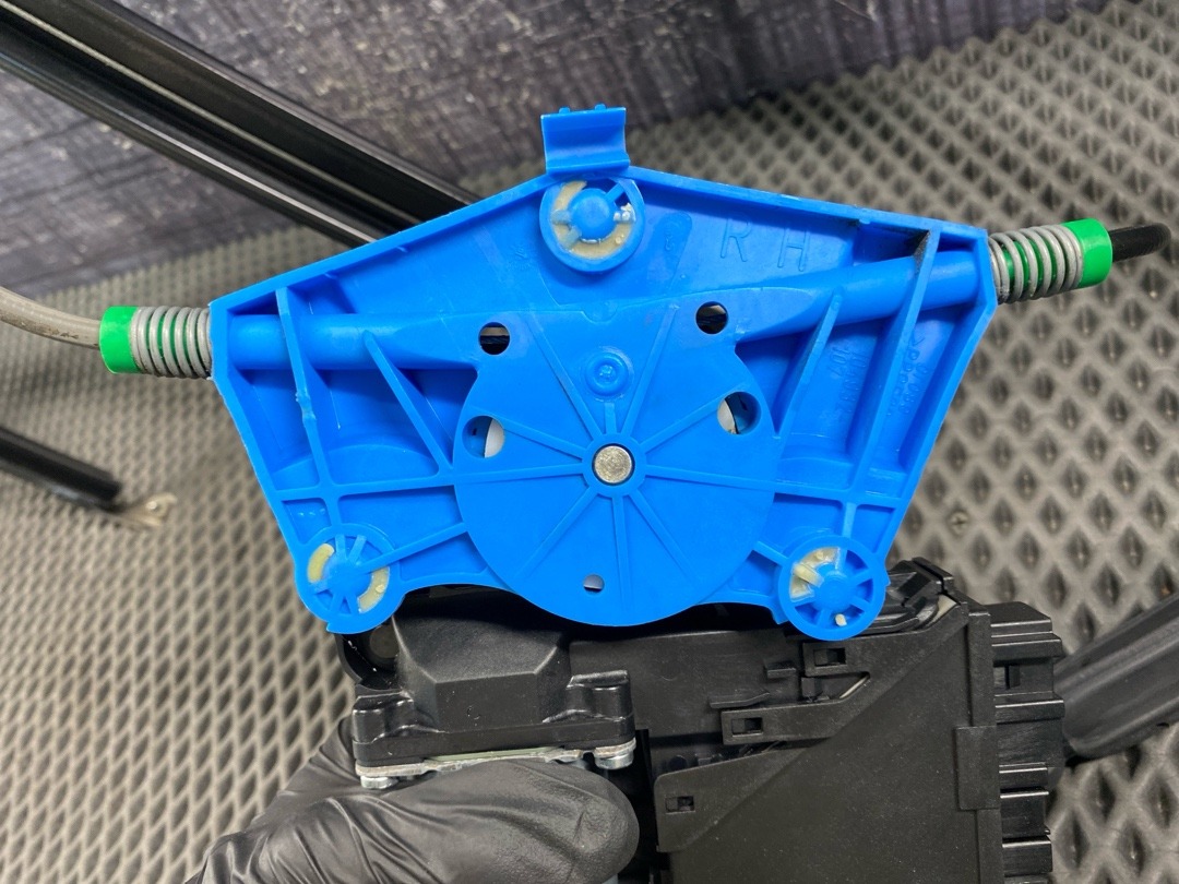 Стеклоподъемник, 2460 рублей, Красноярск